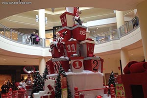 Christmas shopping centre decoration}}